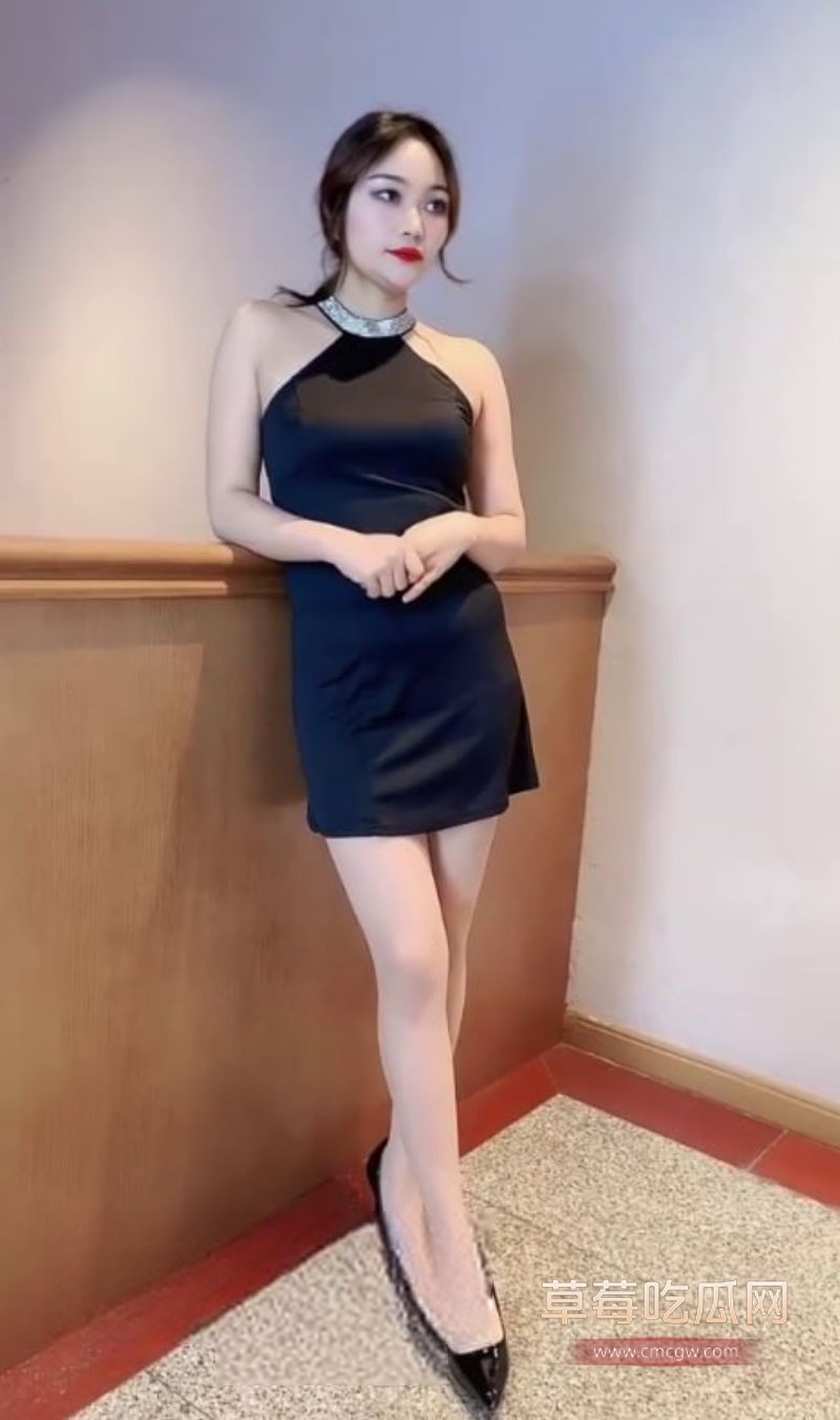 御姐网红靠肉体涨粉2.jpg 御姐网红靠肉体涨粉2.jpg