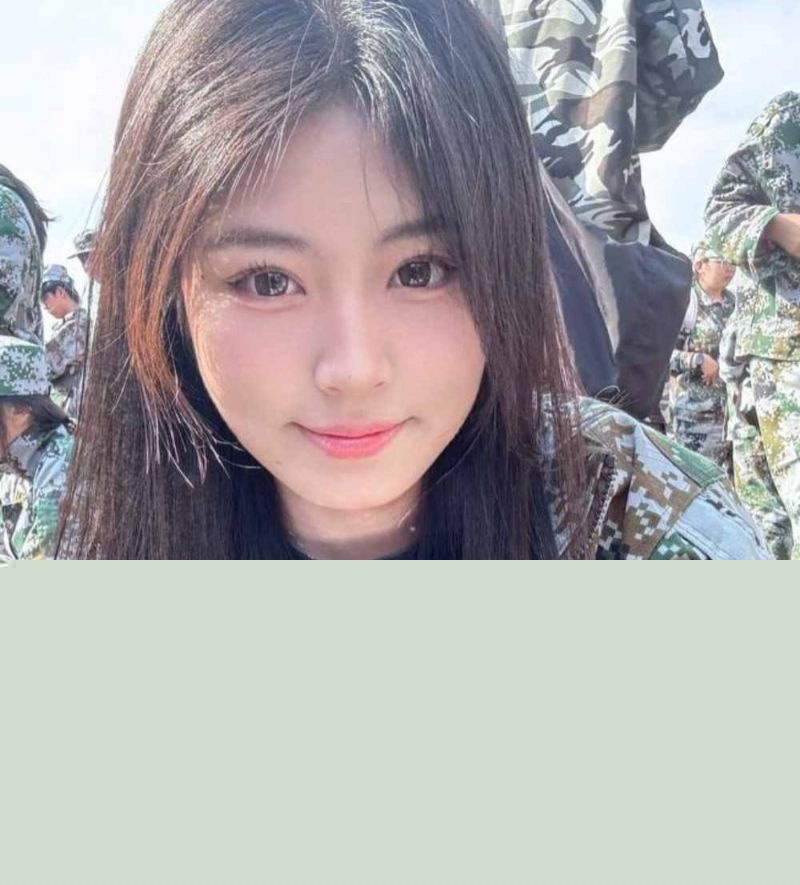 反差校花背着男友约炮裸聊1.jpg 反差校花背着男友约炮裸聊1.jpg