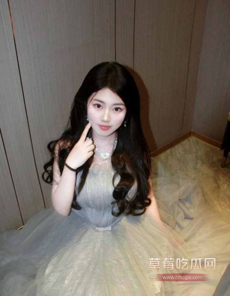 反差校花背着男友约炮裸聊7.jpg 反差校花背着男友约炮裸聊7.jpg