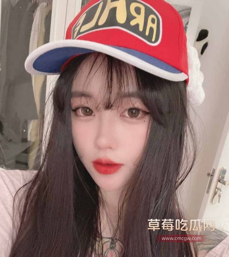 00后小网红发骚被泄密4.jpg 00后小网红发骚被泄密4.jpg