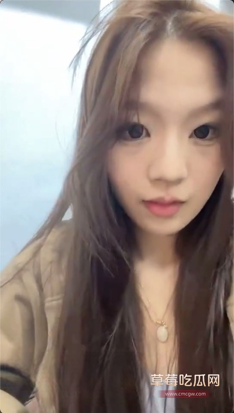 大一学妹被学长几杯奶茶拿下1.jpg 大一学妹被学长几杯奶茶拿下1.jpg