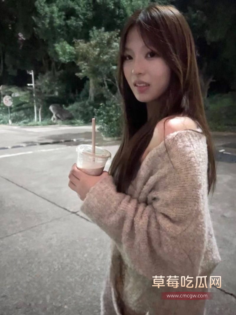 大一学妹被学长几杯奶茶拿下4.jpg 大一学妹被学长几杯奶茶拿下4.jpg