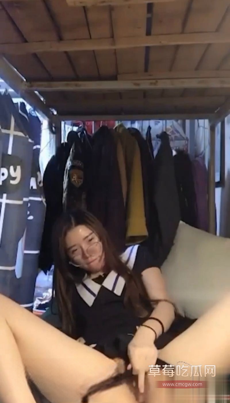 学生妹在宿舍自慰直播5.jpg 学生妹在宿舍自慰直播5.jpg