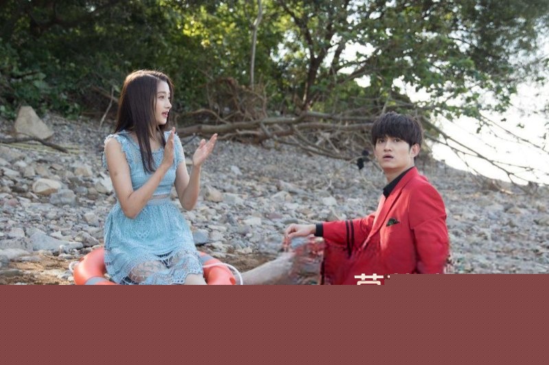 关晓彤露点照7.jpg 关晓彤露点照7.jpg