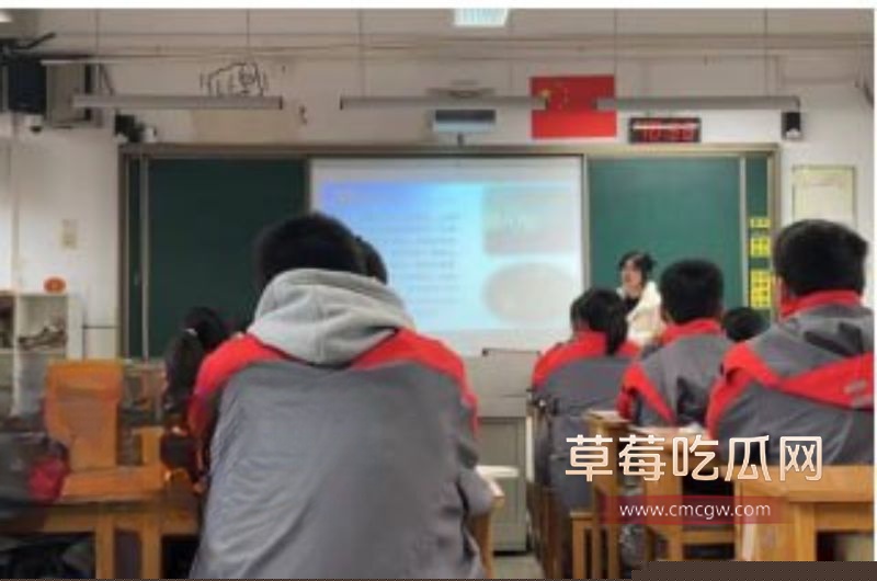 毕业生当老师却到处约炮1.jpg 毕业生当老师却到处约炮1.jpg