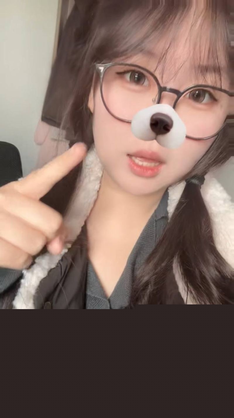 女大学生聊骚秀巨乳1.jpg 女大学生聊骚秀巨乳1.jpg