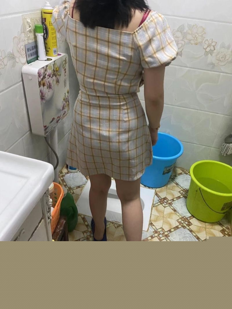 浴室强上嫂子1.jpg 浴室强上嫂子1.jpg