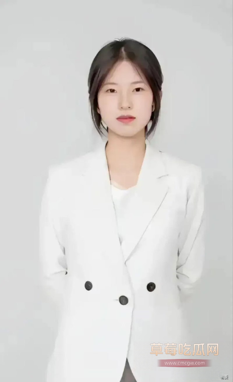 姜萍旧照3.jpg 姜萍旧照3.jpg