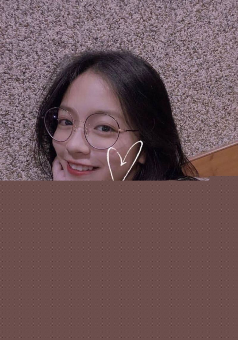 女大学生抢别人男友背起玩弄曝光1.jpg 女大学生抢别人男友背起玩弄曝光1.jpg