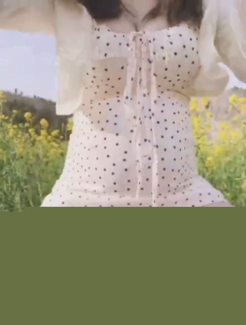 哥哥带着妹妹油菜花地野战5.jpg 哥哥带着妹妹油菜花地野战5.jpg