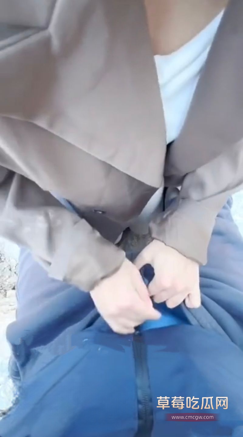 哥哥调教妹妹被奶水呲2.jpg 哥哥调教妹妹被奶水呲2.jpg