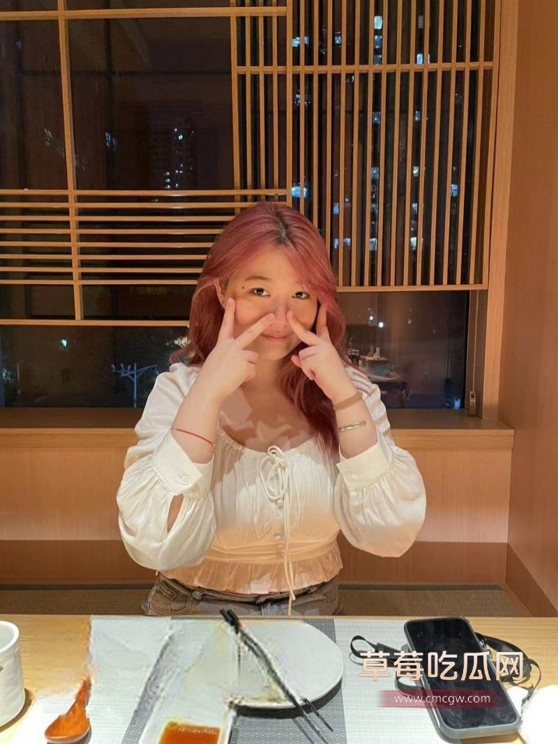 约妹达人面基女大学生酒店啪啪2.jpg 约妹达人面基女大学生酒店啪啪2.jpg