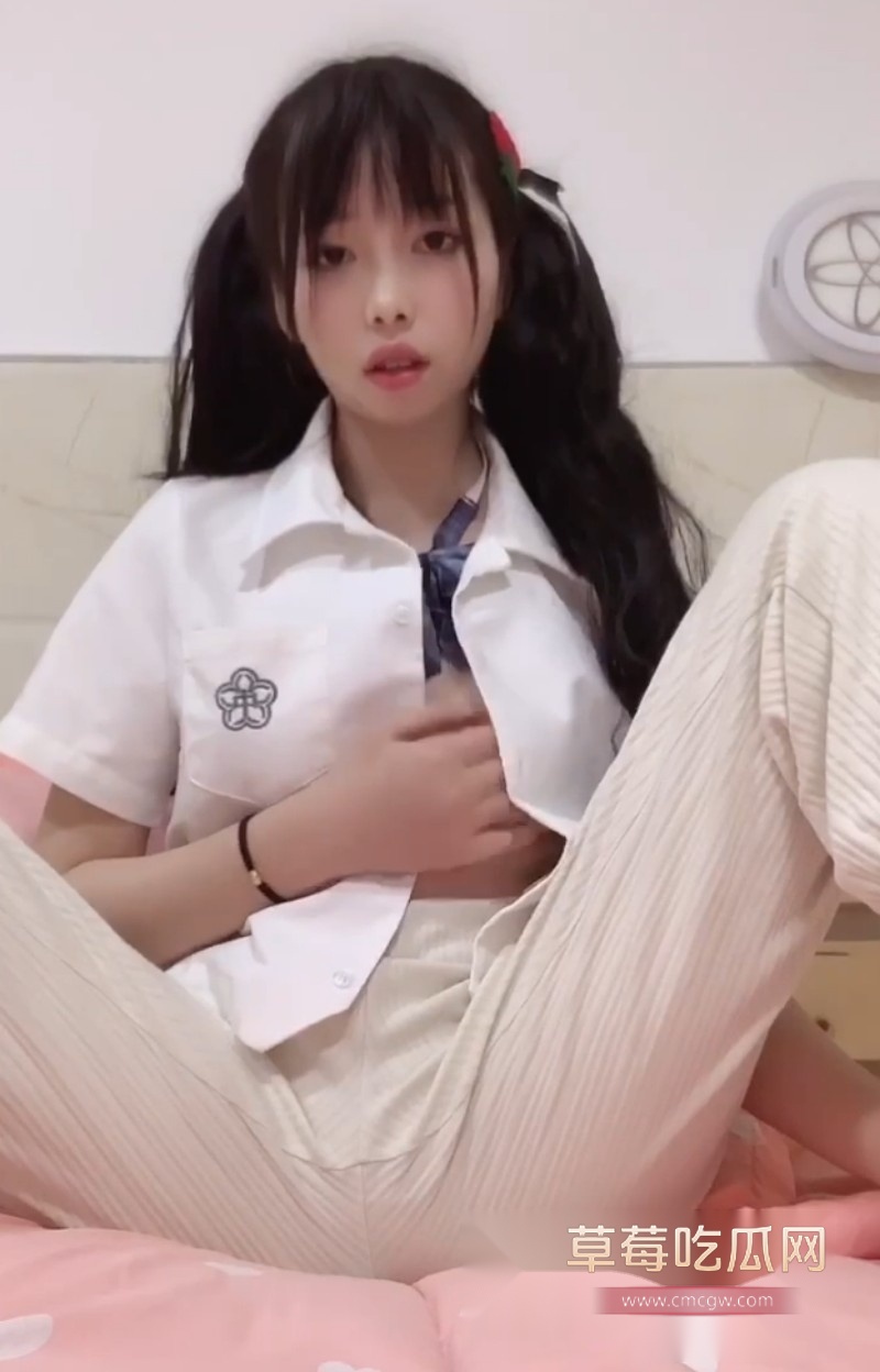 超清纯JK小萝莉1.jpg 超清纯JK小萝莉1.jpg