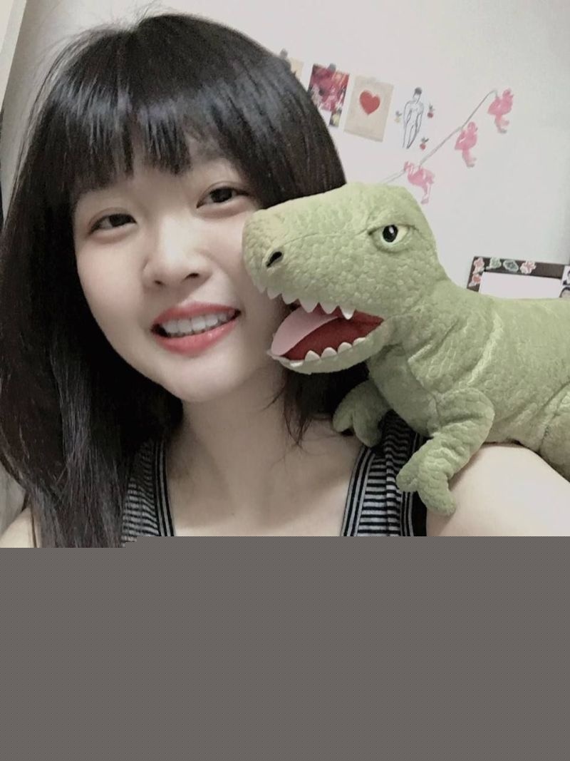 女大学生甘愿给大叔当母狗2.jpg 女大学生甘愿给大叔当母狗2.jpg