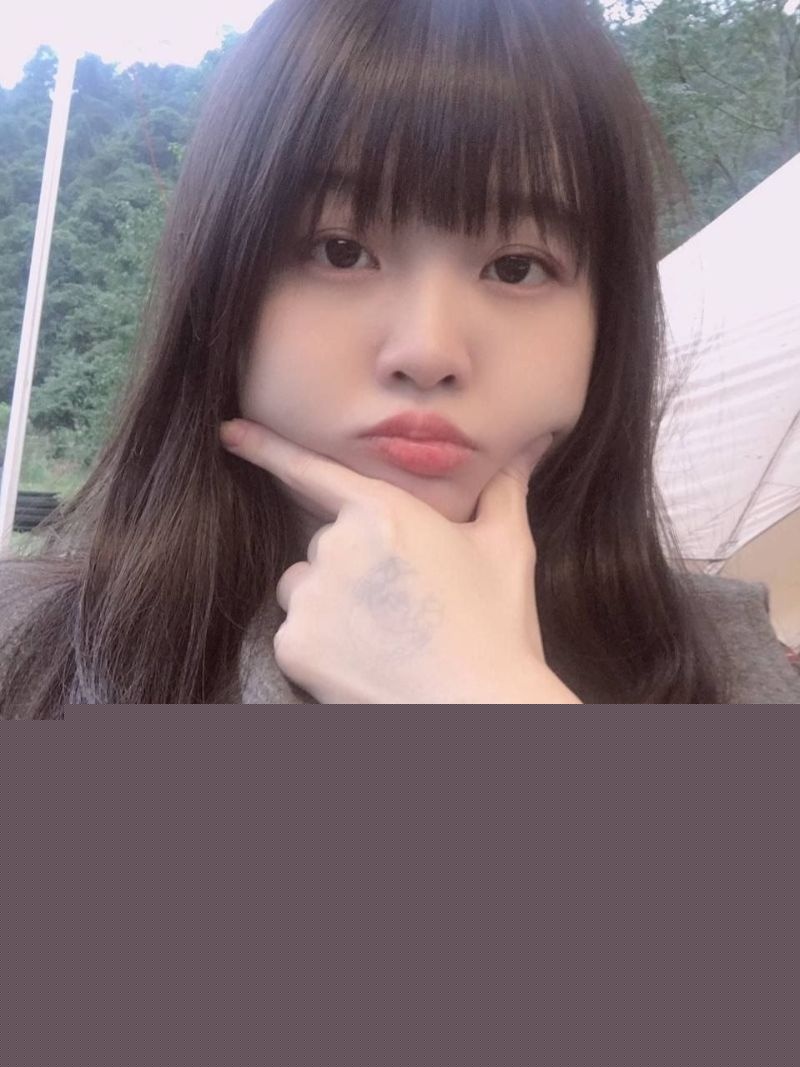 女大学生甘愿给大叔当母狗3 (1).jpg 女大学生甘愿给大叔当母狗3 (1).jpg