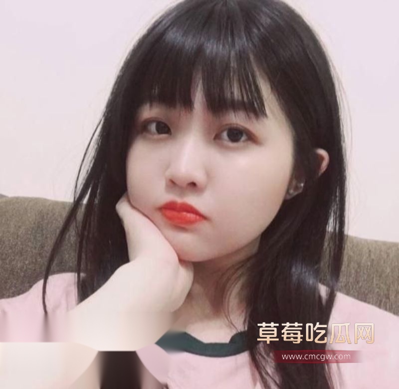 女大学生甘愿给大叔当母狗4.jpg 女大学生甘愿给大叔当母狗4.jpg