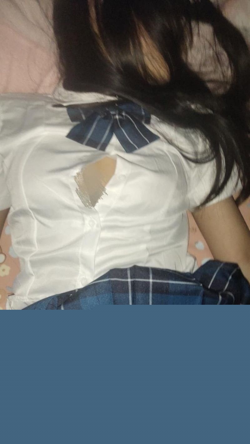 让女儿穿上闺蜜衣服做爱6.jpg 让女儿穿上闺蜜衣服做爱6.jpg