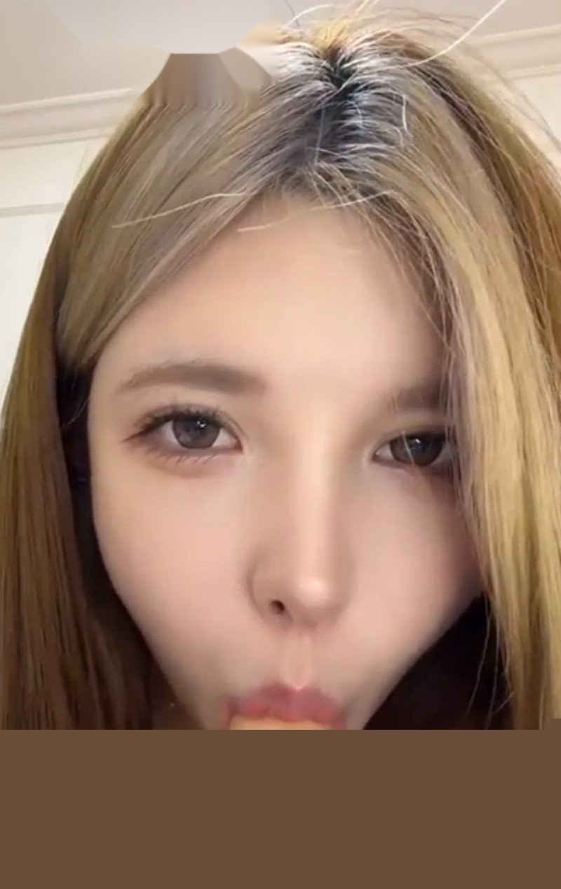 蒜宝 土豪定制裸聊私拍7.jpg 蒜宝 土豪定制裸聊私拍7.jpg