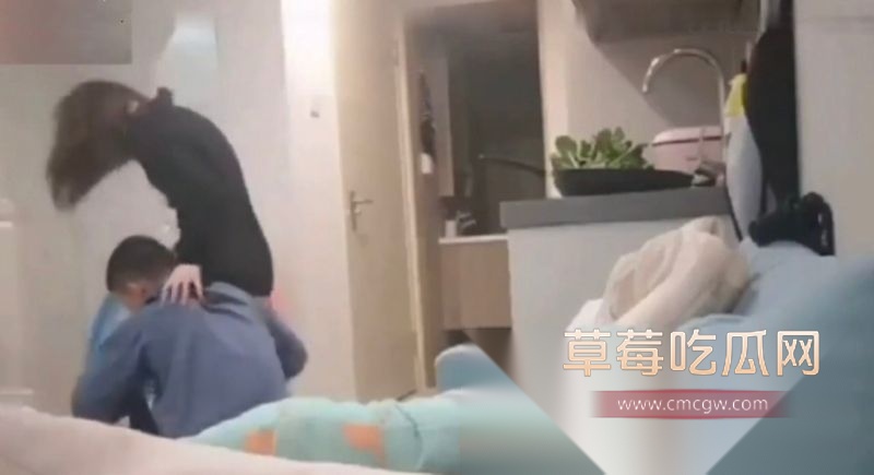 真实上司潜规则女职员3.jpg 真实上司潜规则女职员3.jpg