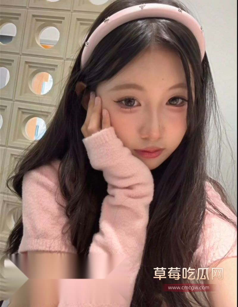 清纯女大学生被调教成黑逼母狗1.jpg 清纯女大学生被调教成黑逼母狗1.jpg