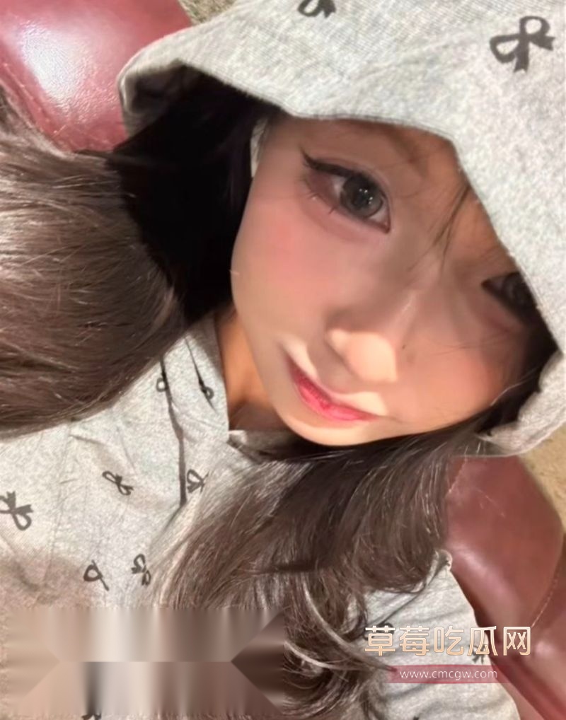 清纯女大学生被调教成黑逼母狗6.jpg 清纯女大学生被调教成黑逼母狗6.jpg