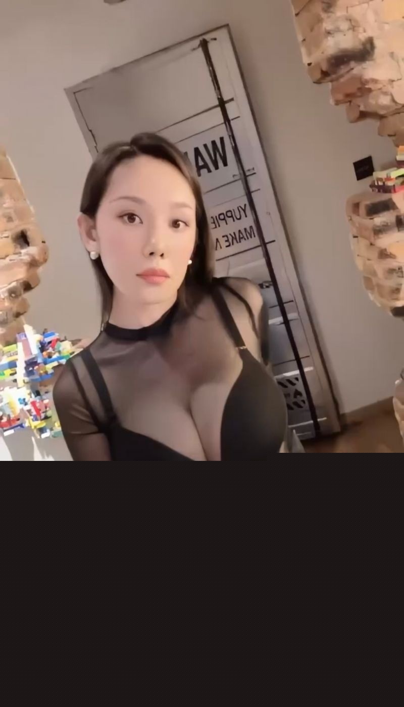 小厨娘美食记私拍合集1.jpg 小厨娘美食记私拍合集1.jpg