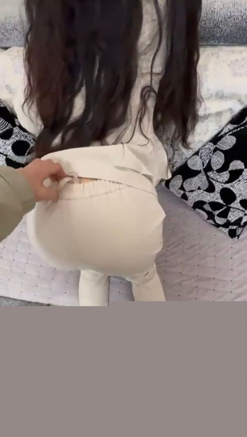 小年夜把姐姐操喷2.jpg 小年夜把姐姐操喷2.jpg