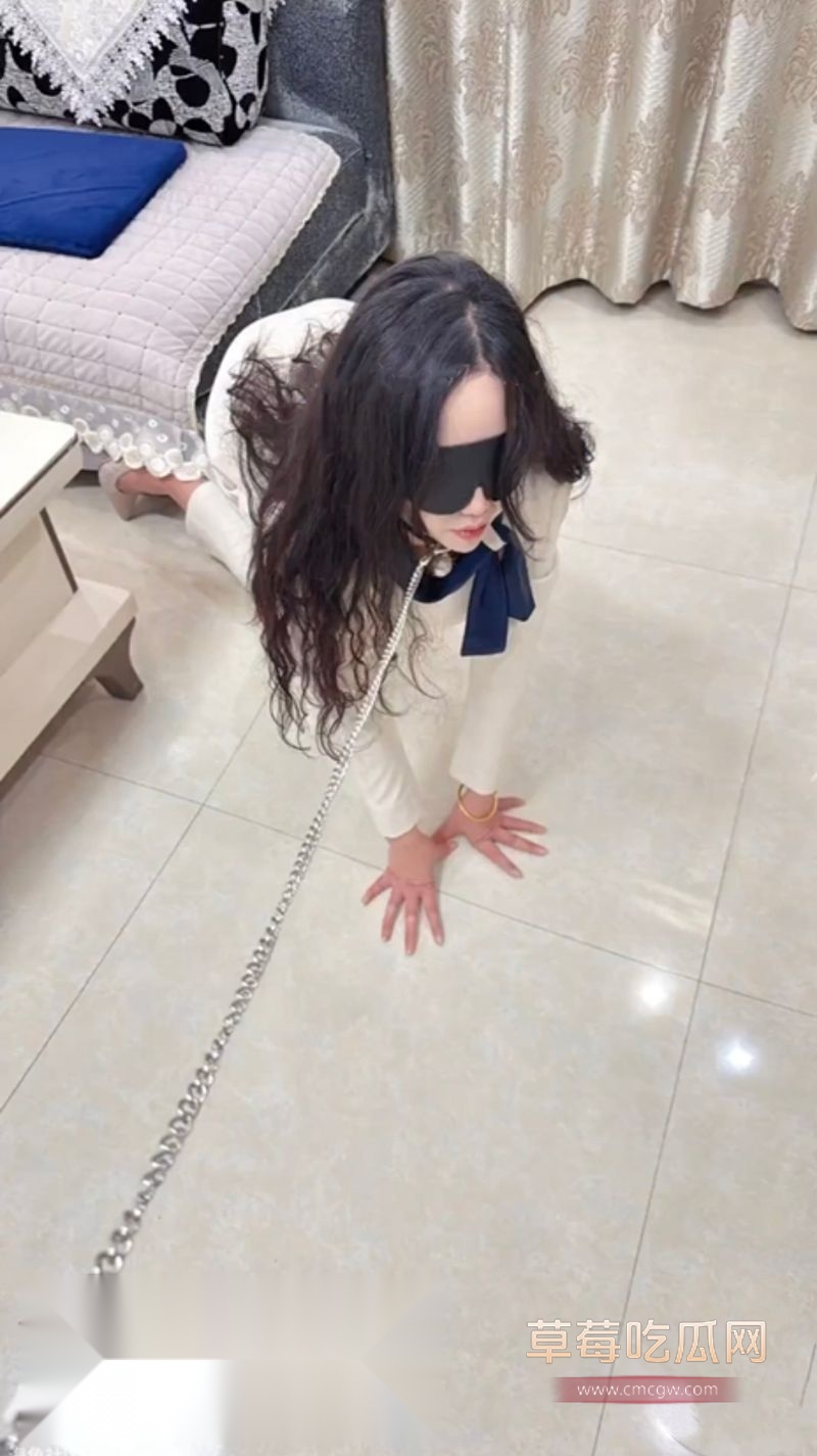 小年夜把姐姐操喷4.jpg 小年夜把姐姐操喷4.jpg