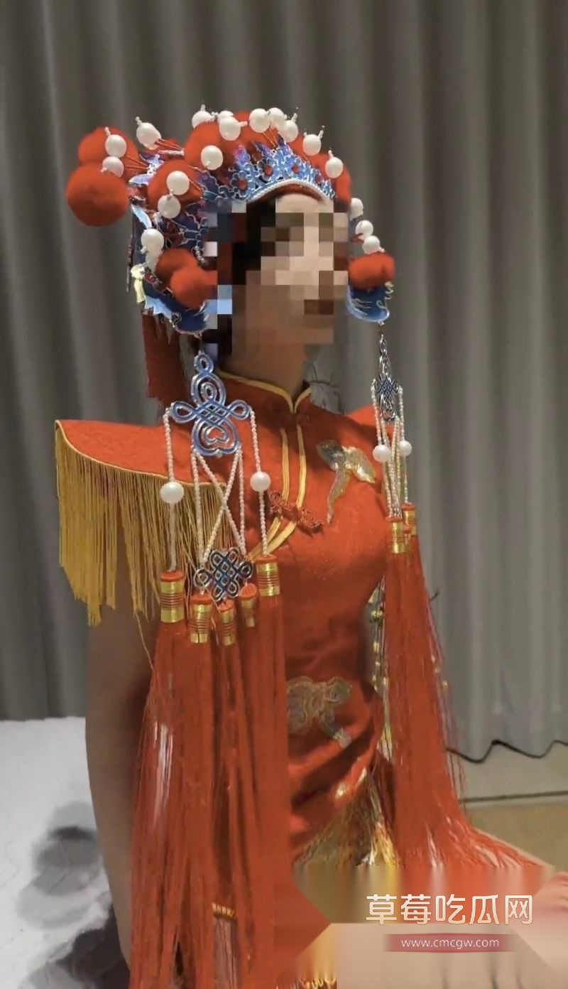 跨年夜把姐姐操喷水1.jpg 跨年夜把姐姐操喷水1.jpg