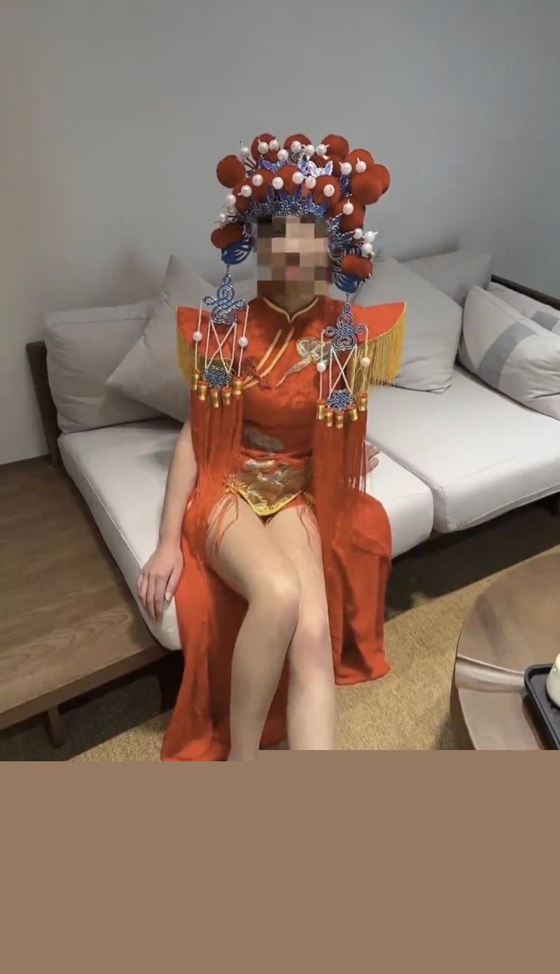 跨年夜把姐姐操喷水2.jpg 跨年夜把姐姐操喷水2.jpg