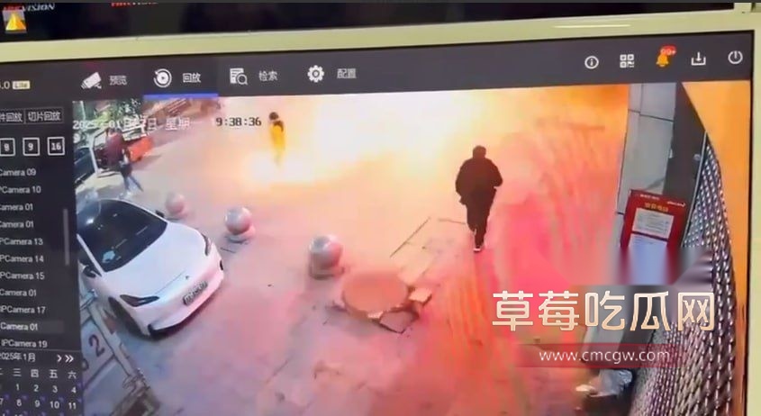 重庆炸井盖重伤4.jpg 重庆炸井盖重伤4.jpg