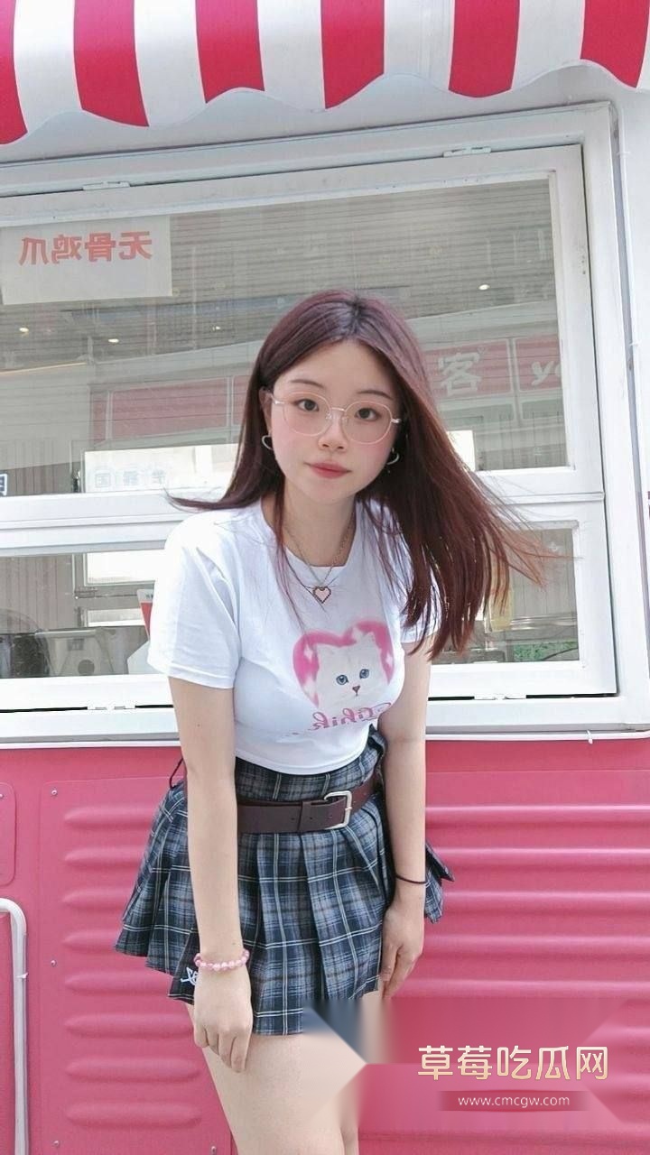 跨城市给男友送上第一炮2.jpg 跨城市给男友送上第一炮2.jpg