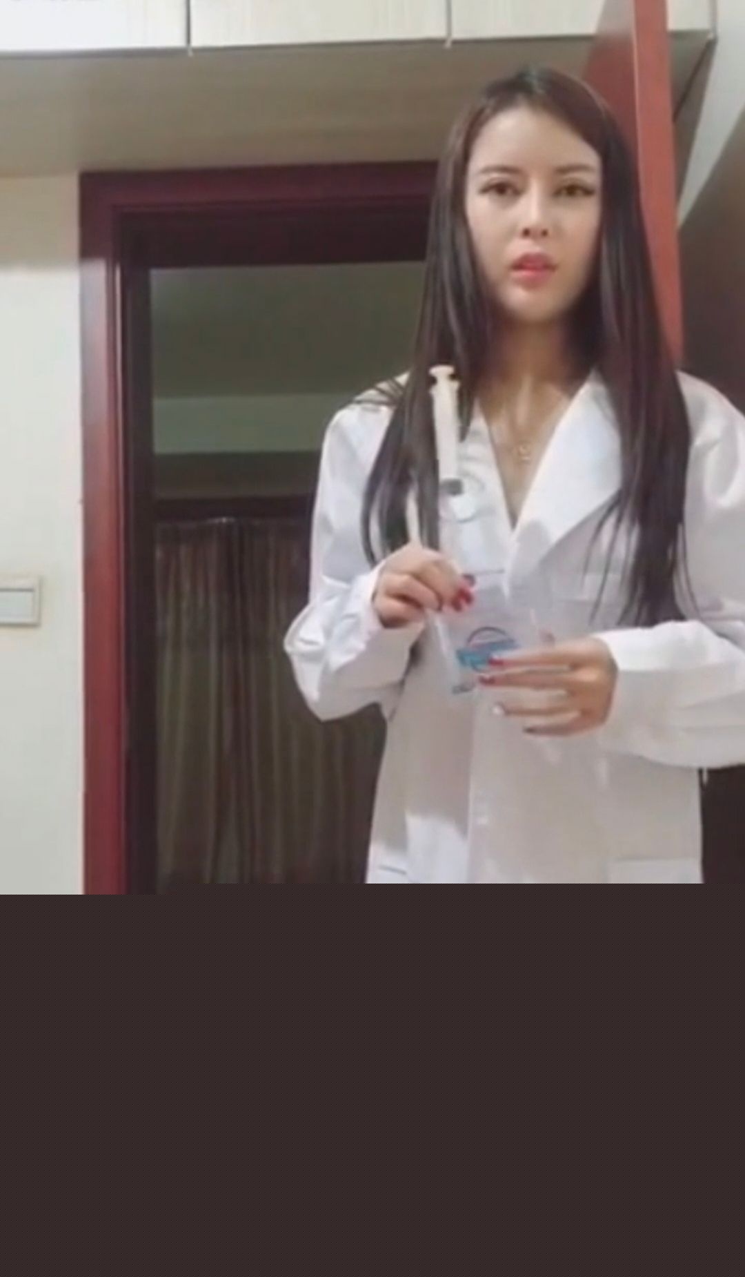 医生看病反被打针1.jpg 医生看病反被打针1.jpg