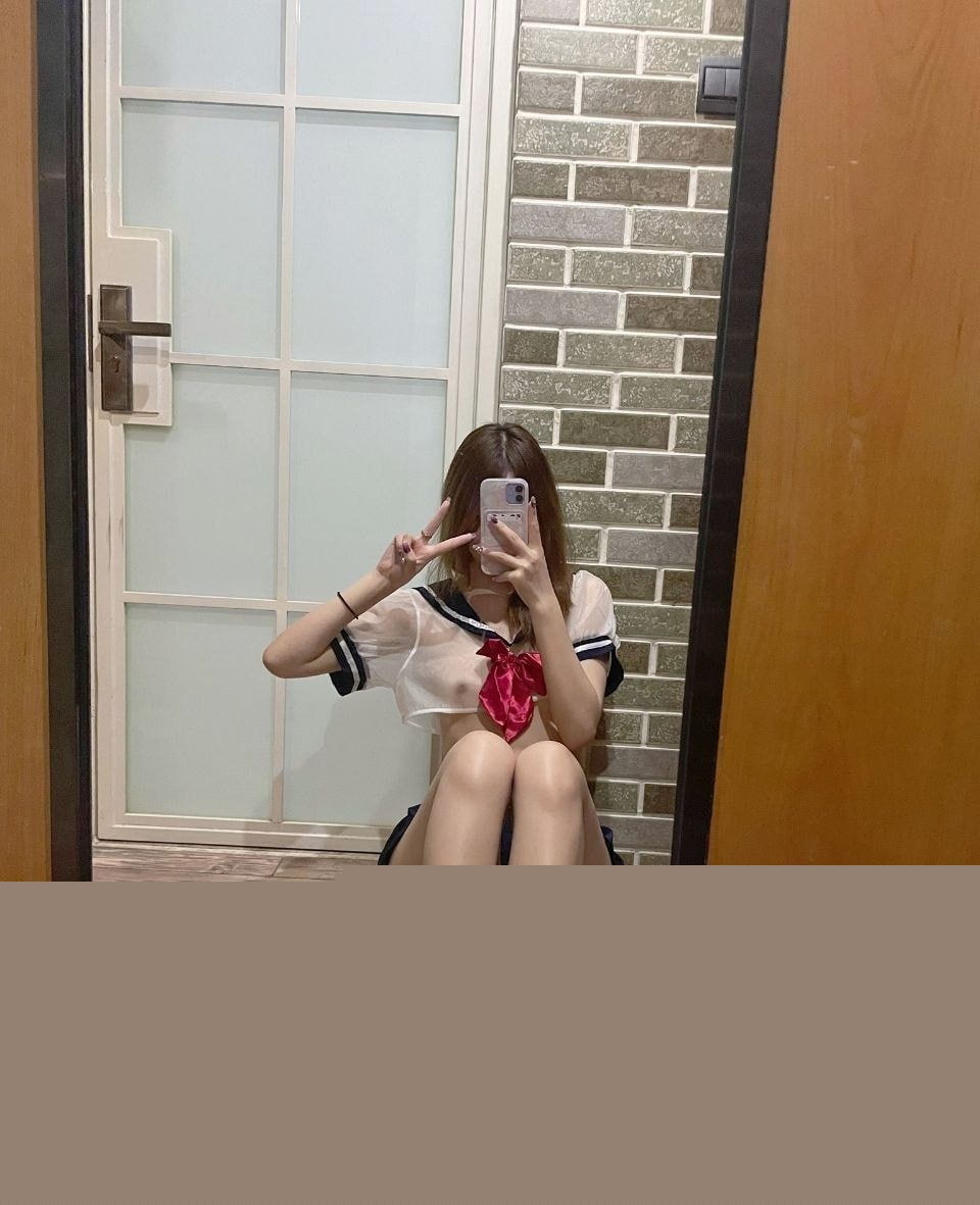 美少女背着男友偷情1.jpg 美少女背着男友偷情1.jpg