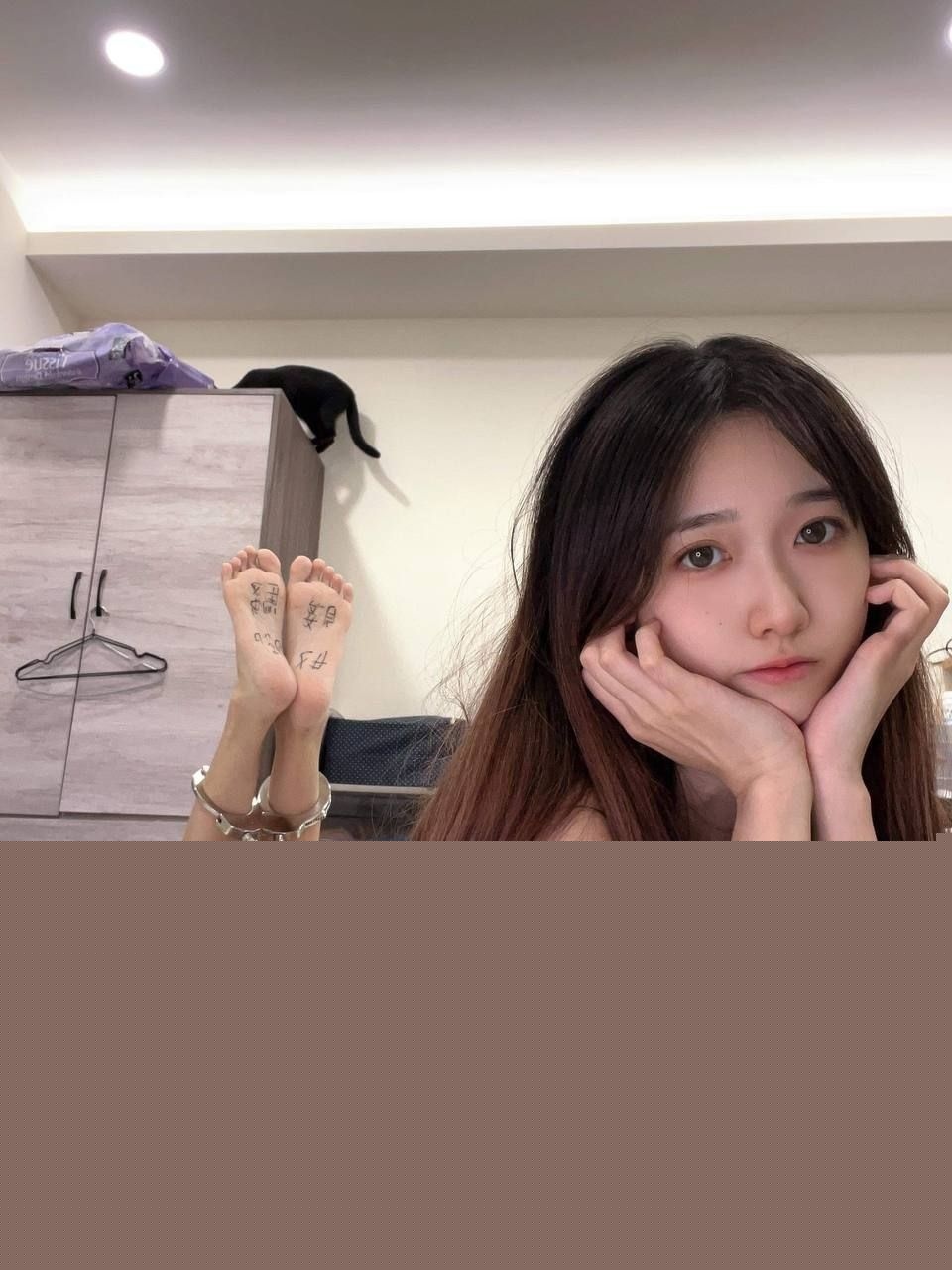 反差足控网调2.jpg 反差足控网调2.jpg