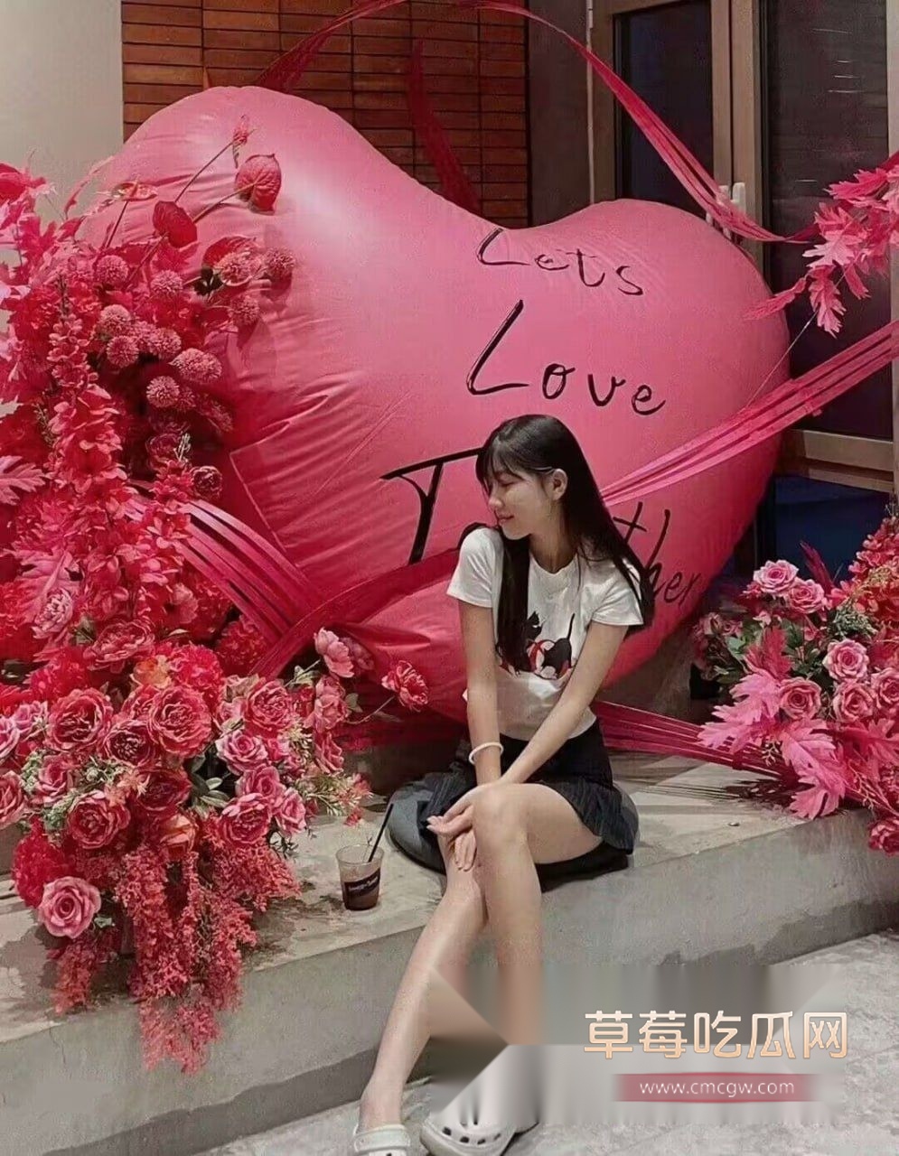 渣女走亲戚找男人淫乱4.jpg 渣女走亲戚找男人淫乱4.jpg