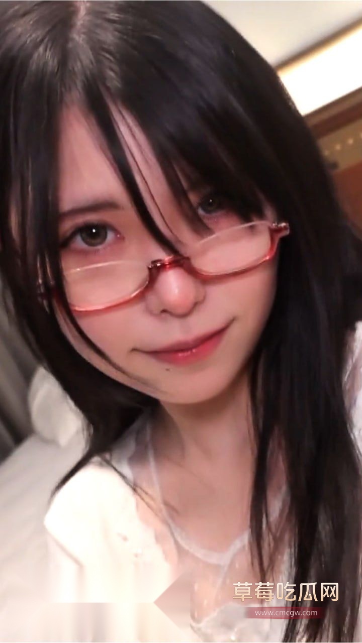 白领白天拜年晚上榨精1.jpg 白领白天拜年晚上榨精1.jpg