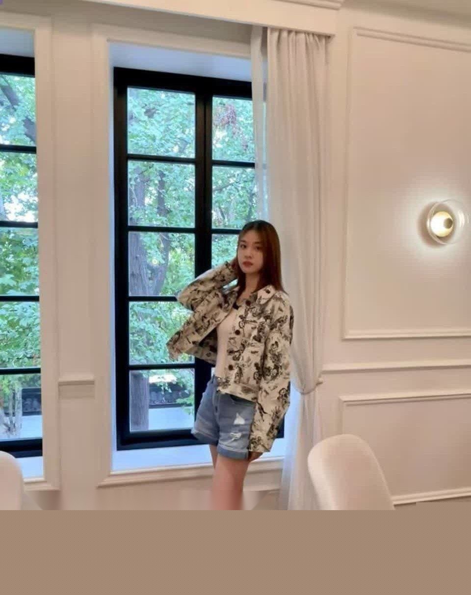 女大学生被男友下药出卖2.jpg 女大学生被男友下药出卖2.jpg