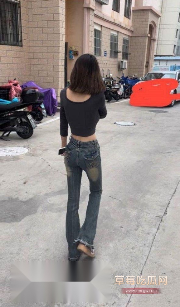 实习生勾引主管2.jpg 实习生勾引主管2.jpg