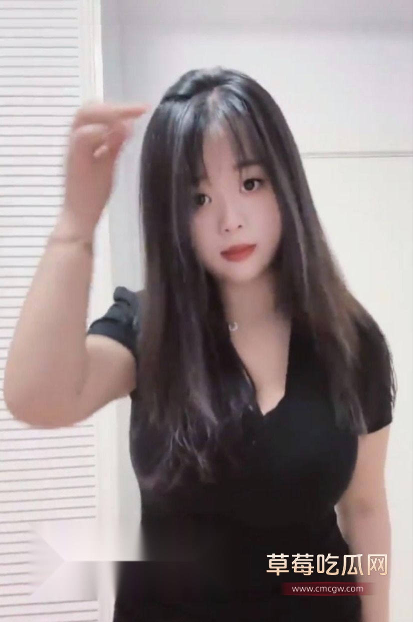 微胖女网红全裸露出3.jpg 微胖女网红全裸露出3.jpg