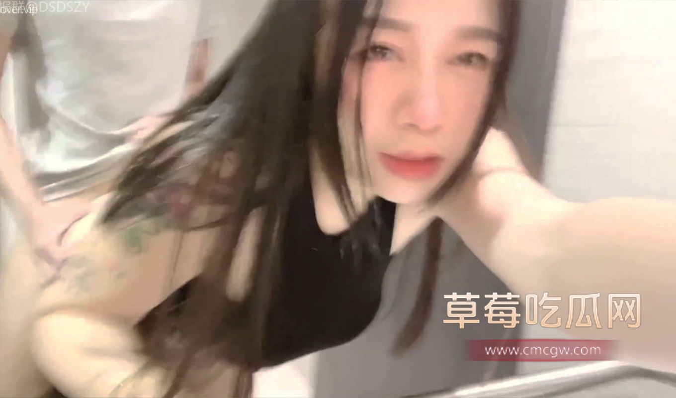 随机搭讪路人公厕野战 随机搭讪路人公厕野战