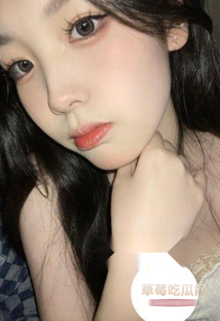 20岁大学生绿帽男2.jpg 20岁大学生绿帽男2.jpg