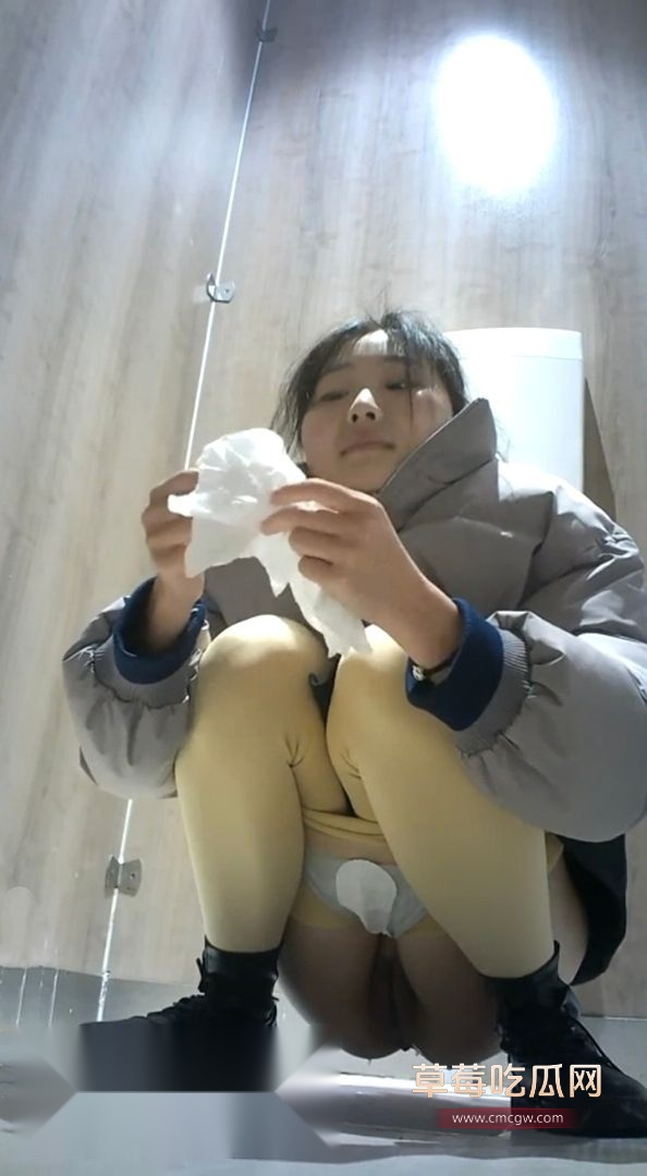 厕所偷拍鲍鱼盛宴2.jpg 厕所偷拍鲍鱼盛宴2.jpg