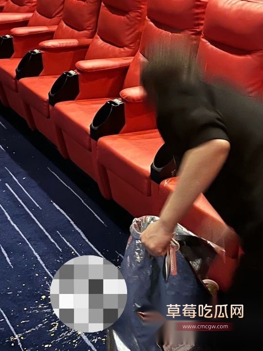 哪吒2影院喷水大瓜6.jpg 哪吒2影院喷水大瓜6.jpg