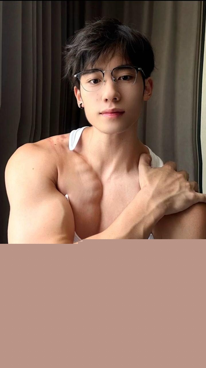 屋里超哥4.jpg 屋里超哥4.jpg