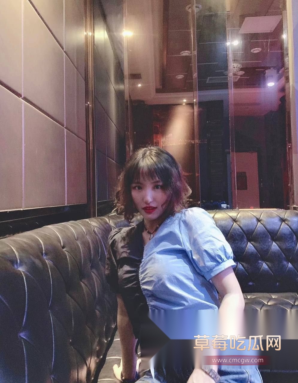 女大学生1.jpg 女大学生1.jpg