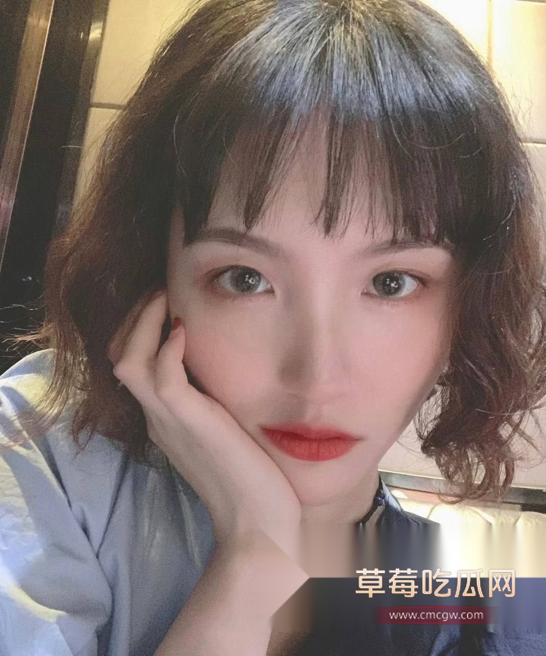 女大学生3.jpg 女大学生3.jpg