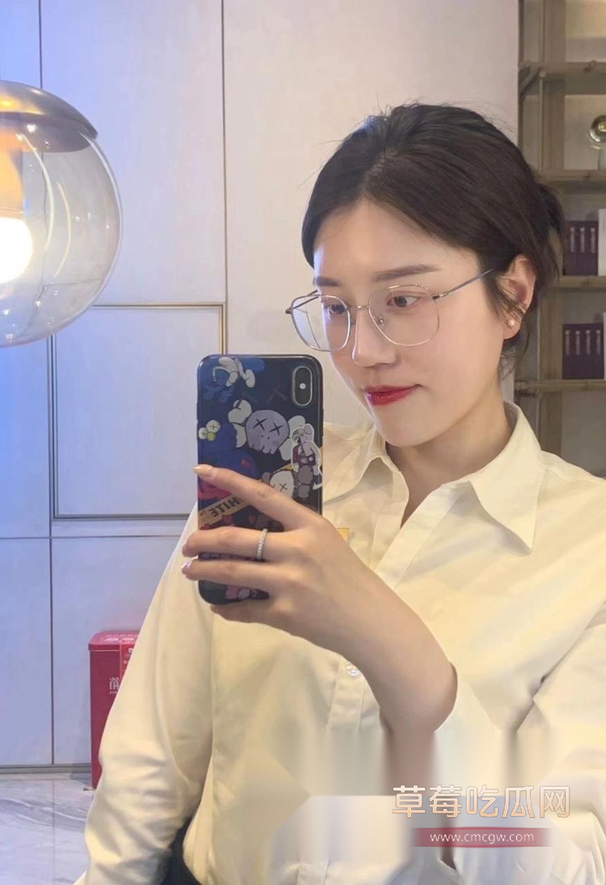 生活照1.jpg 生活照1.jpg