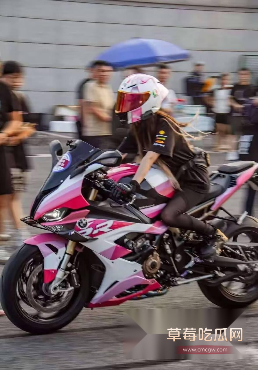 抖音女骑CHEN车祸身亡 (3)