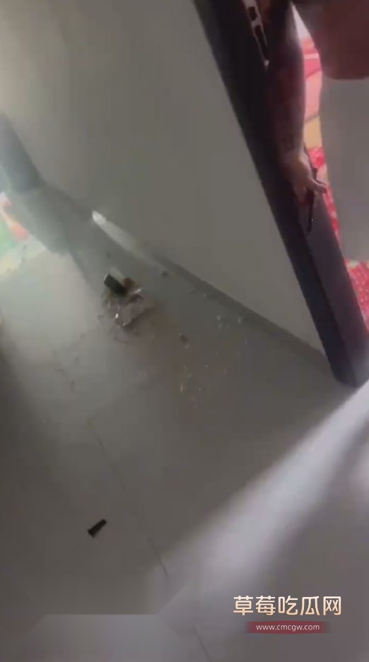 精神小伙装逼翻车 (4) 精神小伙装逼翻车 (4)